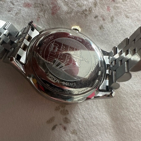 Ferragamo Two Toned Women’s Watch - Picture 4 of 6